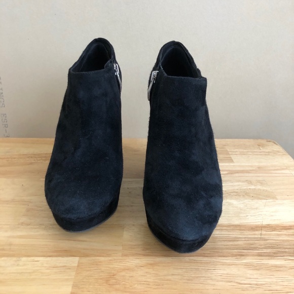 Vince Camuto ‘Klance’ Faux Suede Wedge Booties. - Picture 3 of 11